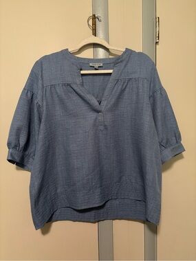 Relaxed Split-Neck Women's Tunic in Light Blue